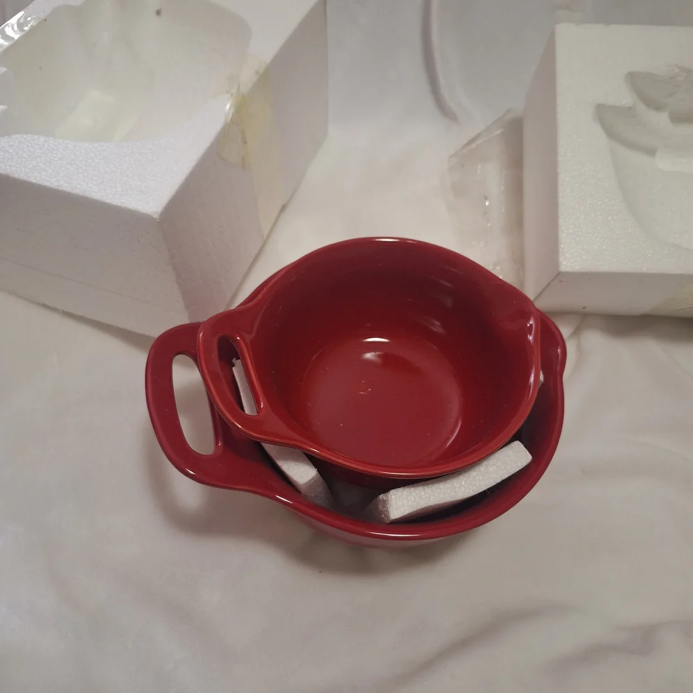 NIB Rachael Ray Cherry Red Bowl Set - Picture 3 of 5